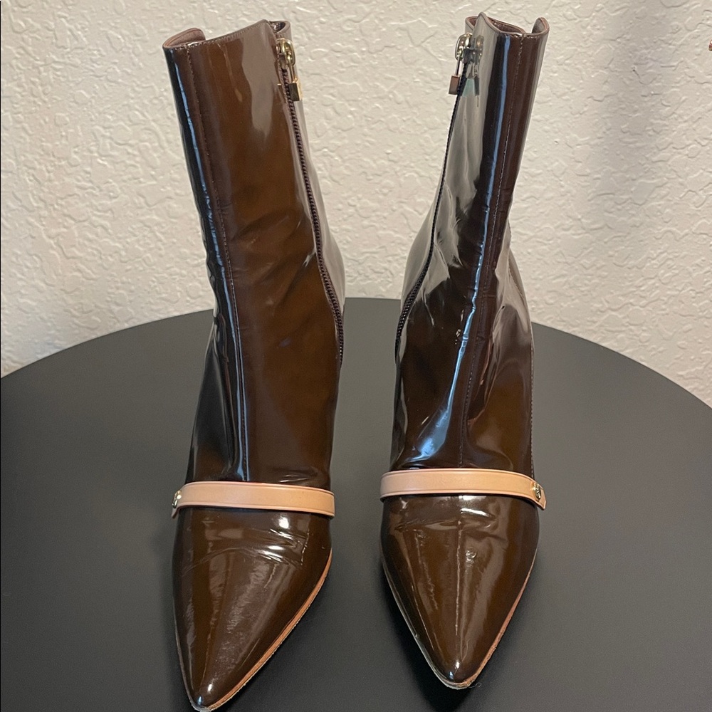 Women’s Brown Patent Pointed-Toe Boots with Tan Accent
